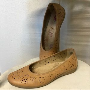 Tan flats, laser cut out design